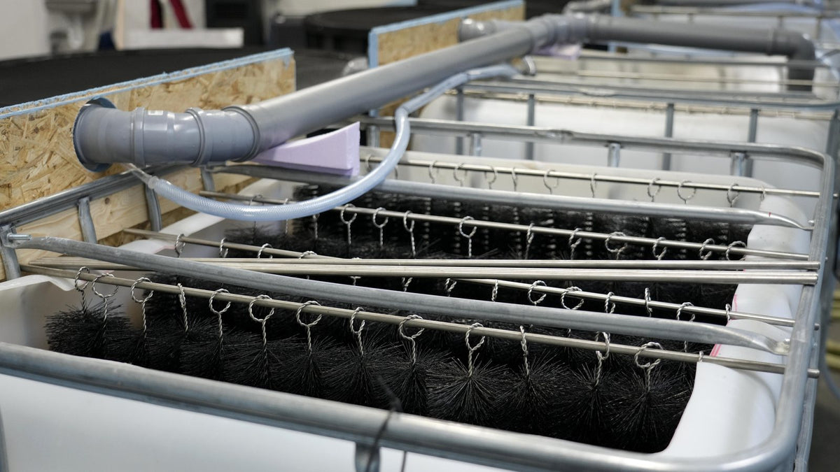 IBC-Bürstenfilter mit Filterbürsten für einen Koiteich