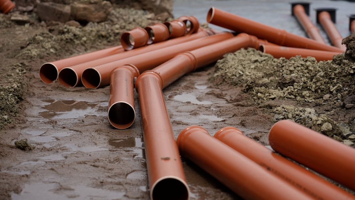 PVC-Verrohrung für Koiteich und Filteranlage