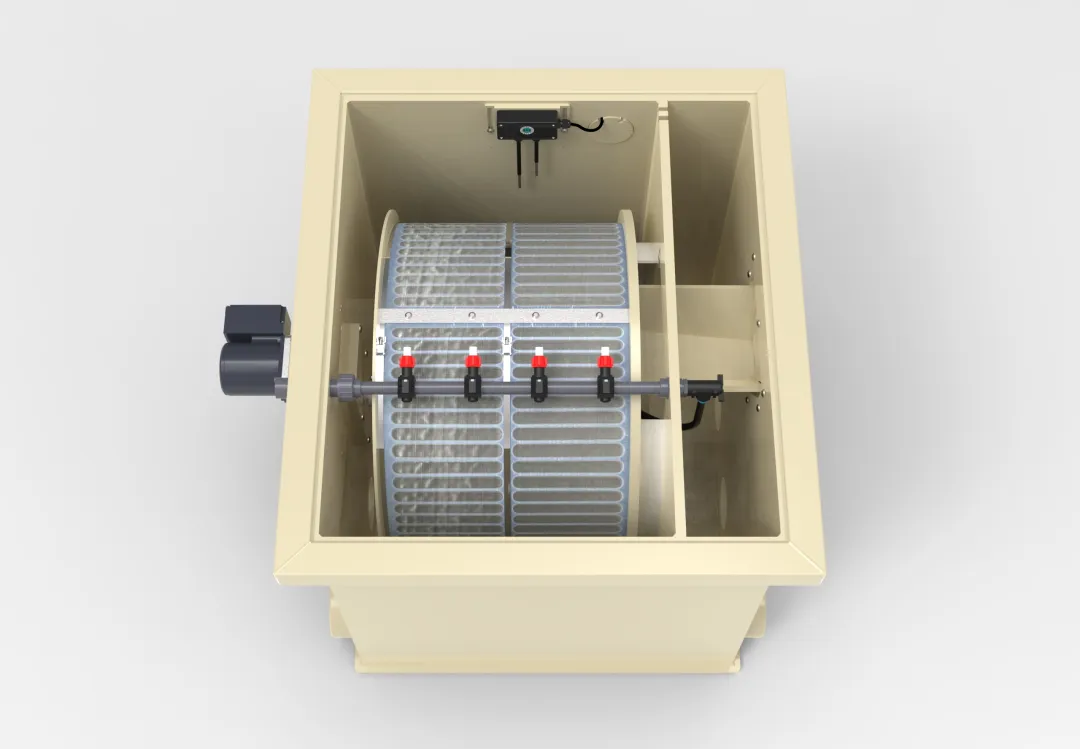 DVS D50 Trommelfilter von oben – Siebtrommel mit Spülleiste und vier roten Spüldüsen
